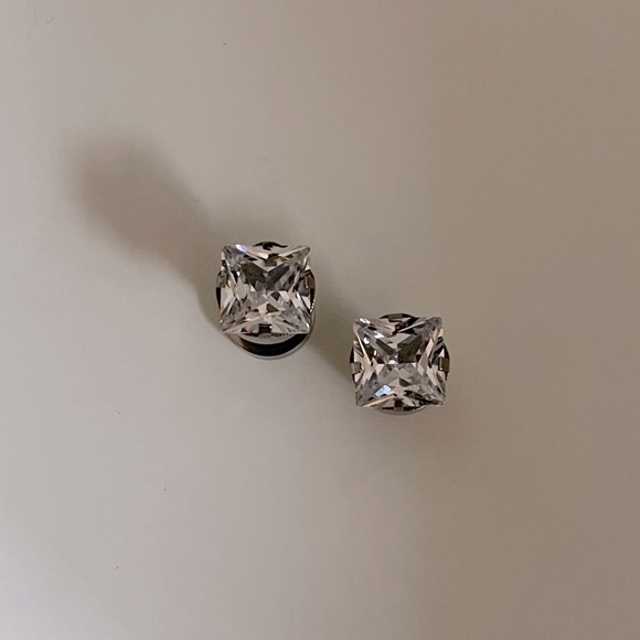 Emerald cut crystal silver tone surgical steel 2g tunnels earrings body Jewelry - Picture 1 of 2